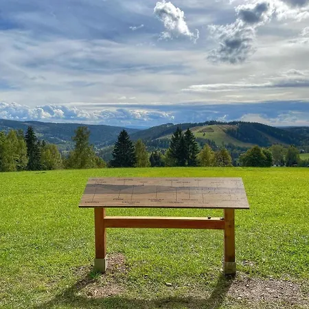 Apartman Schwaderbach شقة *