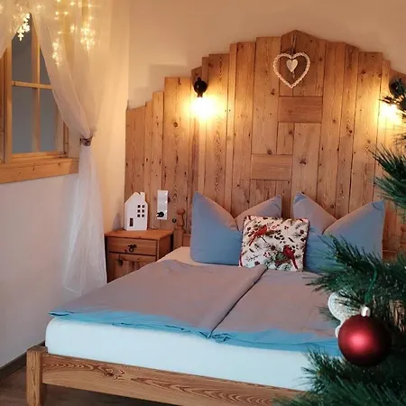 Apartman Schwaderbach شقة *